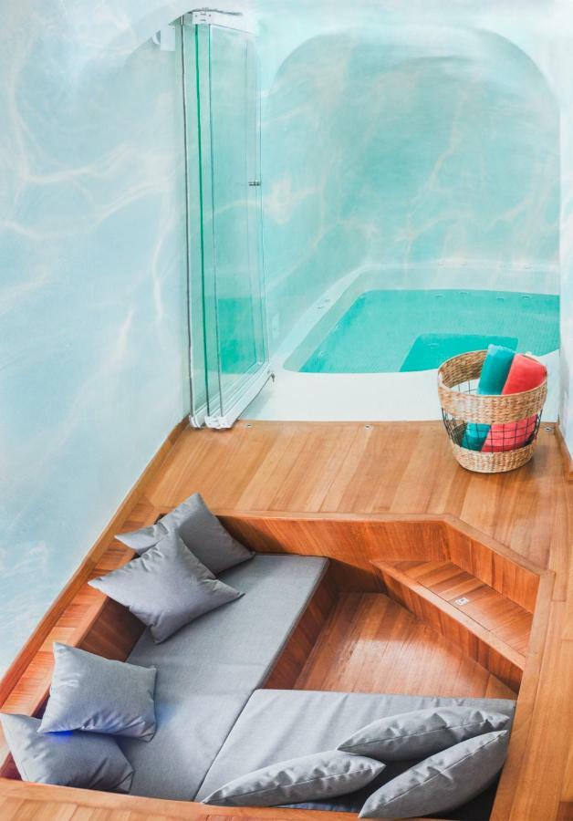 Sweet Nectar Villa With Hot Tub Пиргос Экстерьер фото